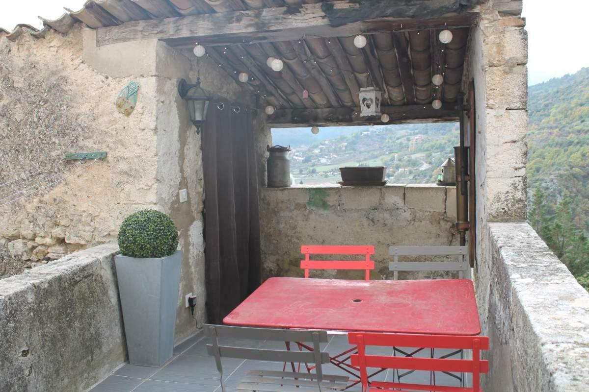 Les Calades Du Ventoux Apartment มงต์เบริง-เลส์-แบงส์ ภายนอก รูปภาพ