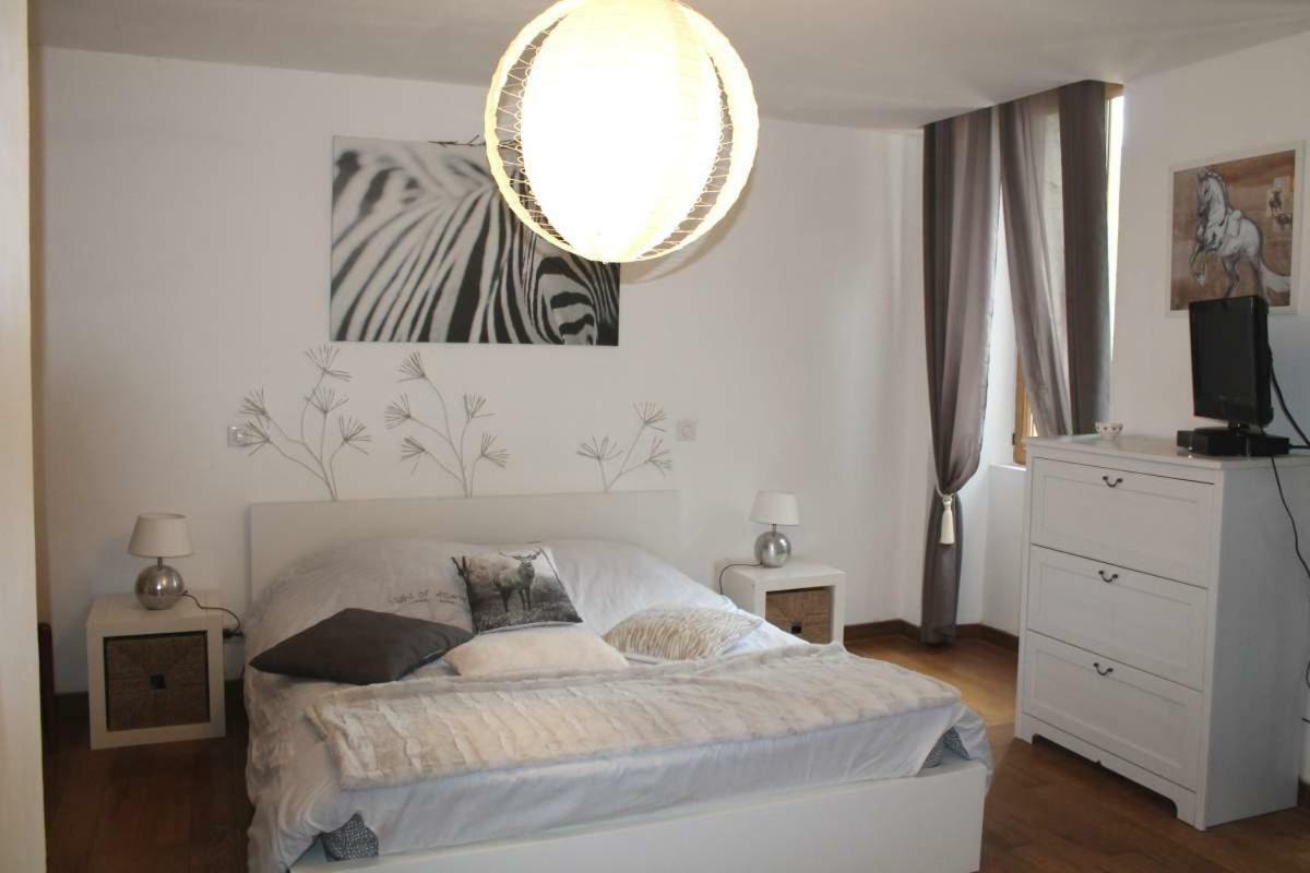 Les Calades Du Ventoux Apartment มงต์เบริง-เลส์-แบงส์ ภายนอก รูปภาพ