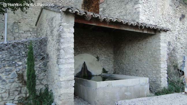 Les Calades Du Ventoux Apartment มงต์เบริง-เลส์-แบงส์ ภายนอก รูปภาพ